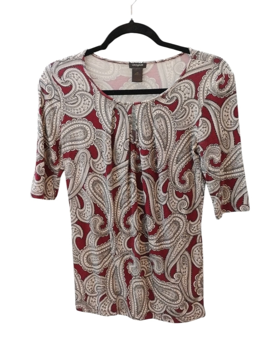 Ann Taylor Red & Cream Paisley Short Sleeve Tee SZ XS ❤️
